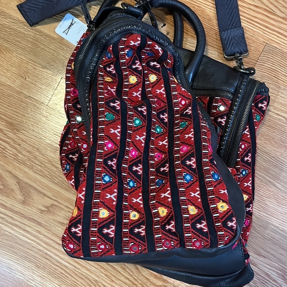 Free People Bijoux Mirrored Weekender Bag NWT - Picture 7 of 16